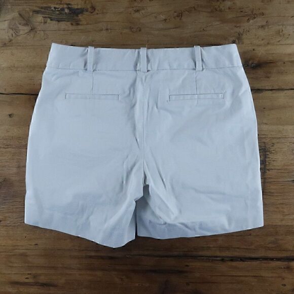 TALBOTS PETITES CREAM CASUAL SHORTS SIZE 2P - Picture 4 of 4